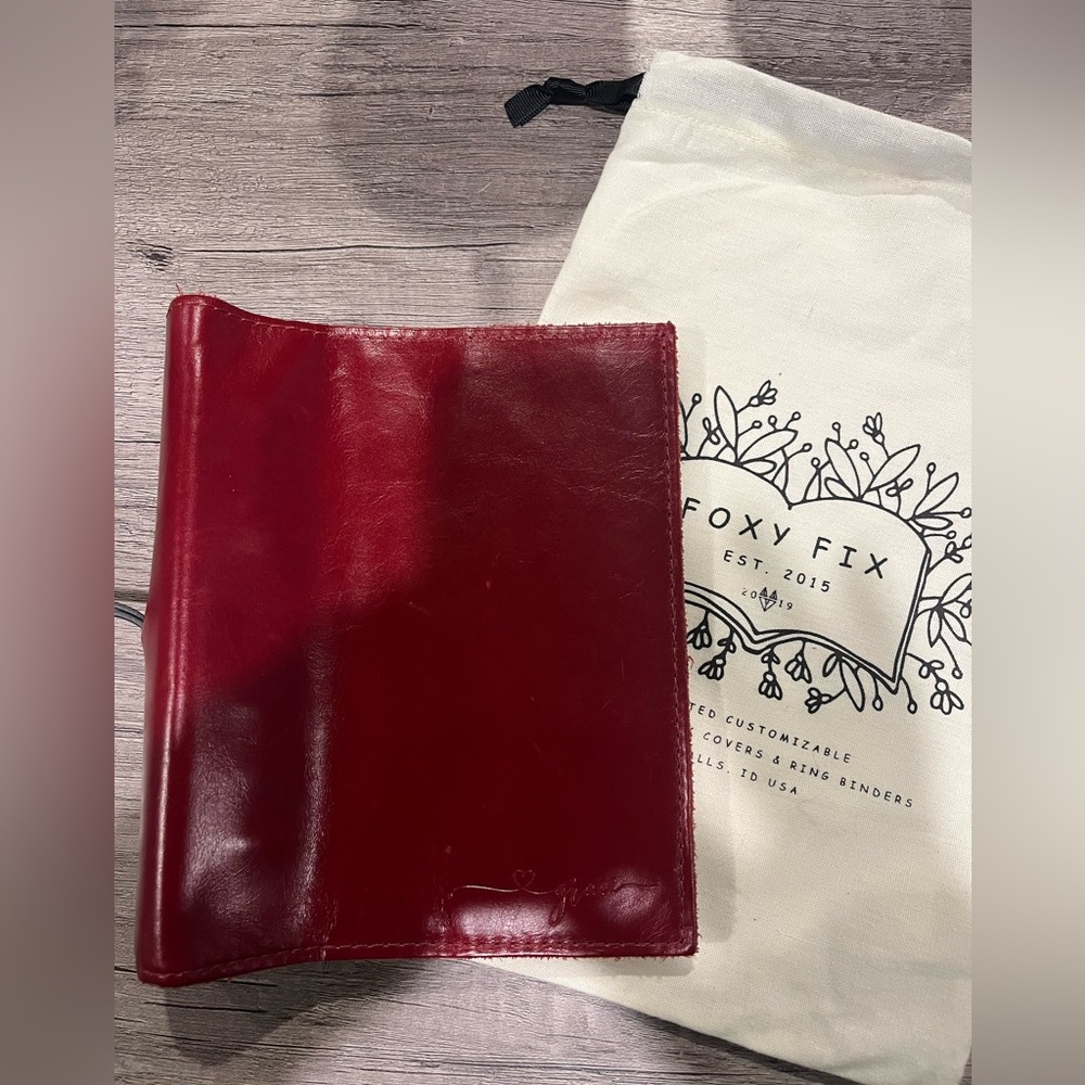 Foxy Fix leather personal wide rings in red